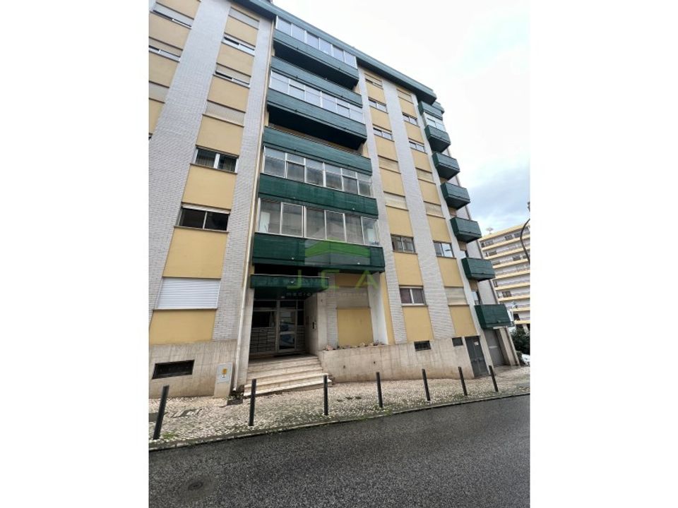 Garage i Leiria, Leiria - foto 1