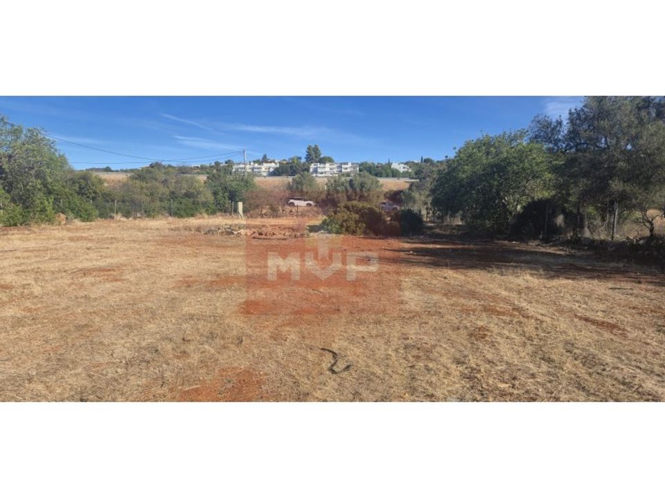 Helårsgrund i Santa Barbara de Nexe, Faro - foto 2
