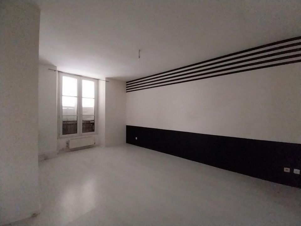 Apartment in Vignory, Haute-Marne - photo 1