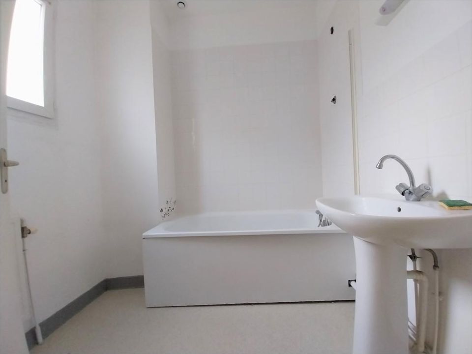 Apartment in Vignory, Haute-Marne - photo 5