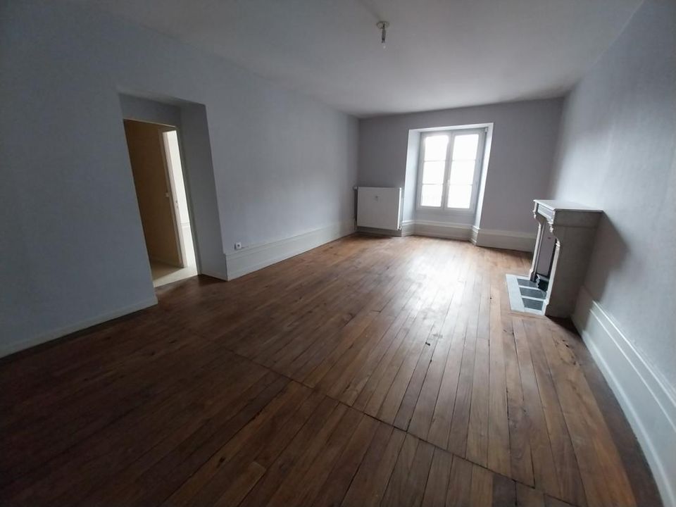 Apartment in Vignory, Haute-Marne - photo 1