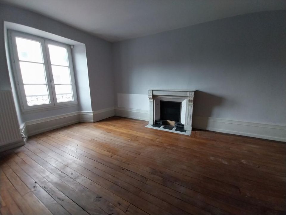 Apartment in Vignory, Haute-Marne - photo 2