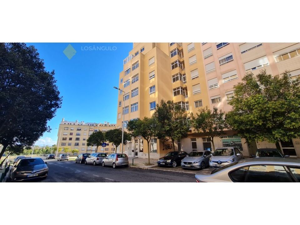 Lejlighed i Rio de Mouro-Estacao, Lisbon - foto 1