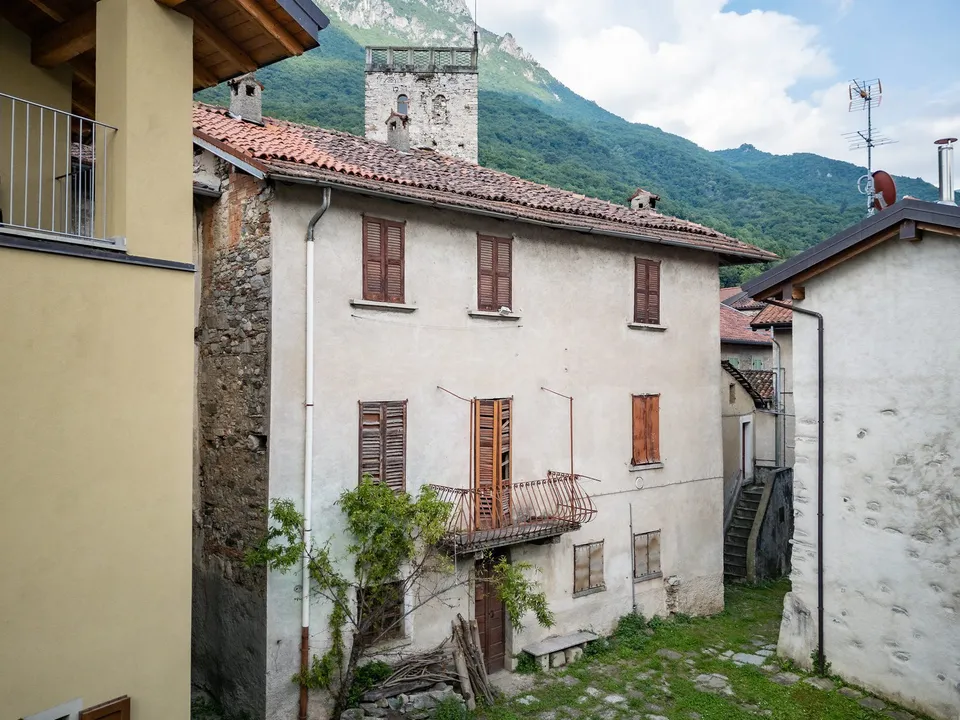 Villa i Mandello del Lario, Lecco - foto 2