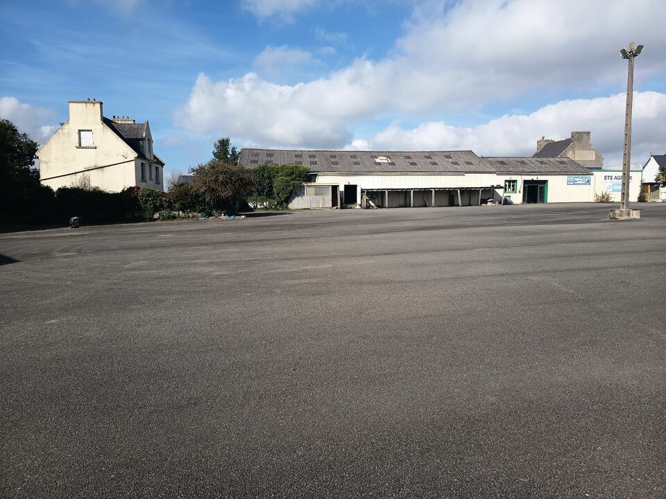 Erhvervsejendom i Landivisiau, Finistere - foto 1