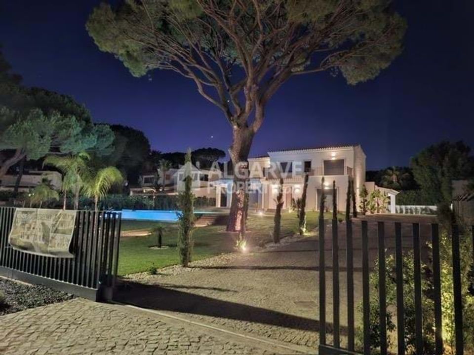 Villa i Quarteira, Faro - foto 1