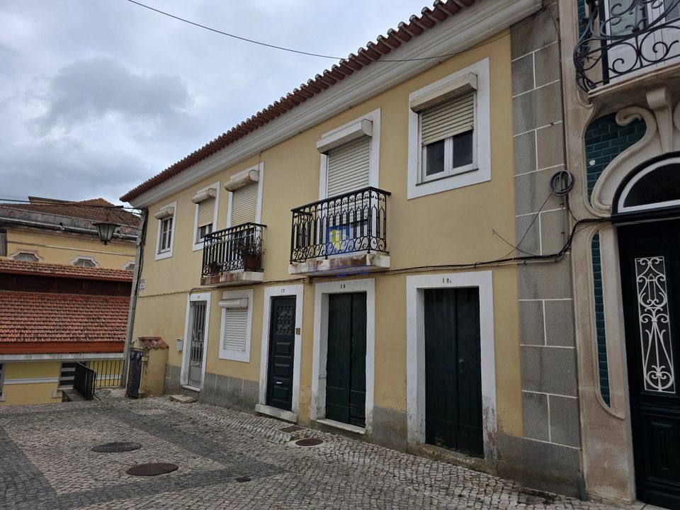 Erhvervsejendom i Caldas da Rainha, Leiria - foto 1