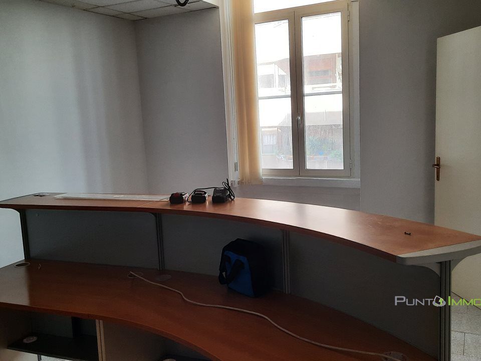 Commercial property in Brindisi, Brindisi - photo 1