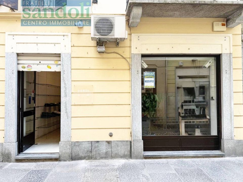 L'establiment comercial a Vercelli, Vercelli - foto 1
