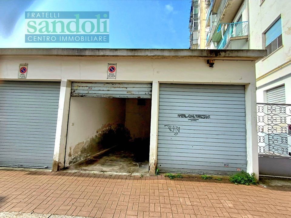 Parkeringsplads i Vercelli, Vercelli - foto 2