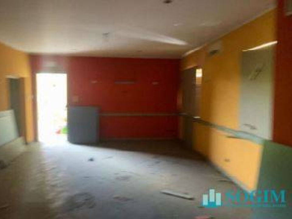 Erhvervsejendom i Cassano d'Adda, Milan - foto 1