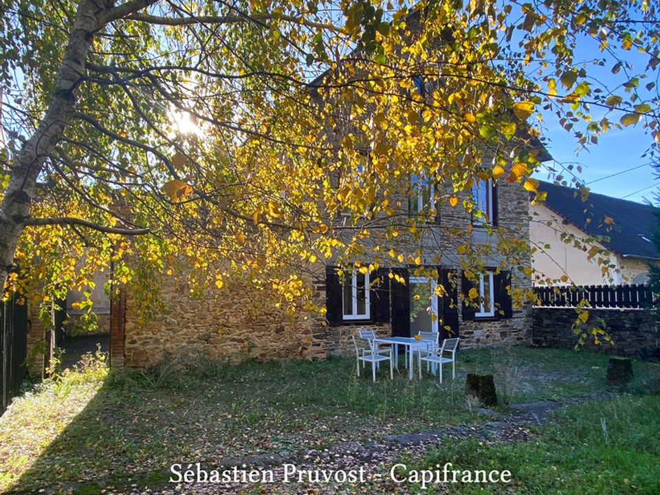 Landsbyhus i La Coquille, Dordogne - bilde 1
