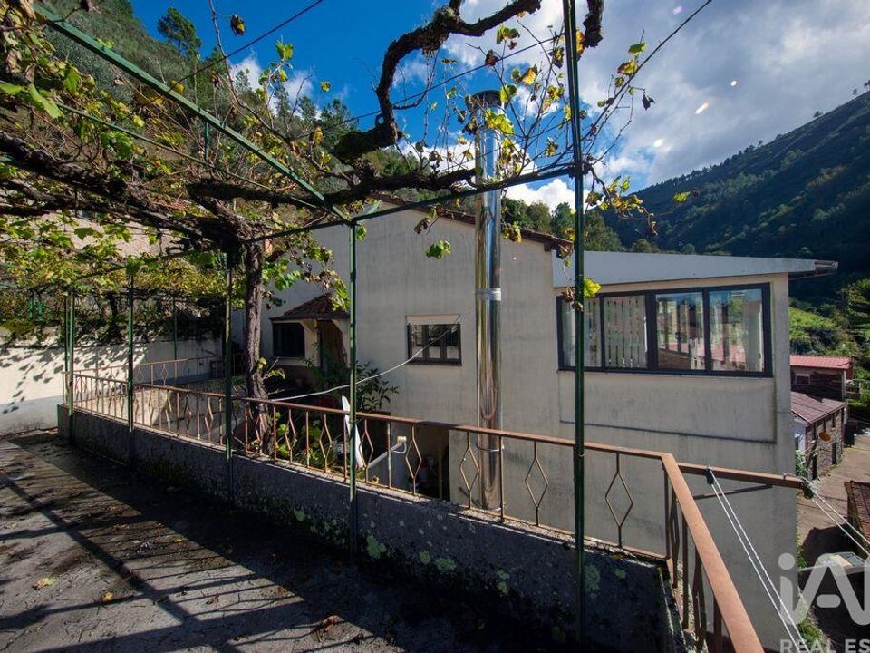 Casa de pueblo en Arganil, Coimbra - foto 1