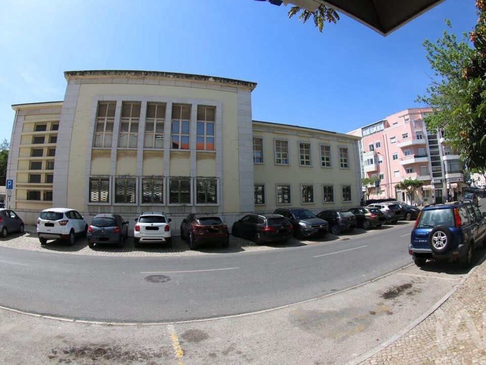 Commercial property in Almada, Setubal - photo 5