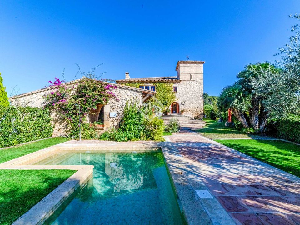Landejendom i Castellet I La Gornal, Barcelona - foto 1