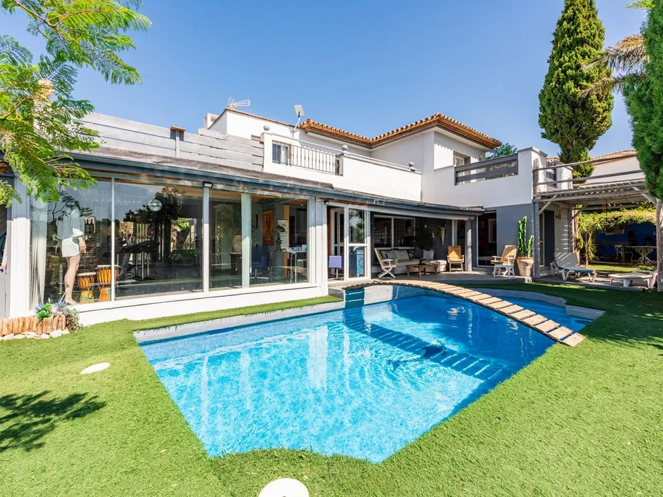Villa i Estepona, Malaga - foto 1