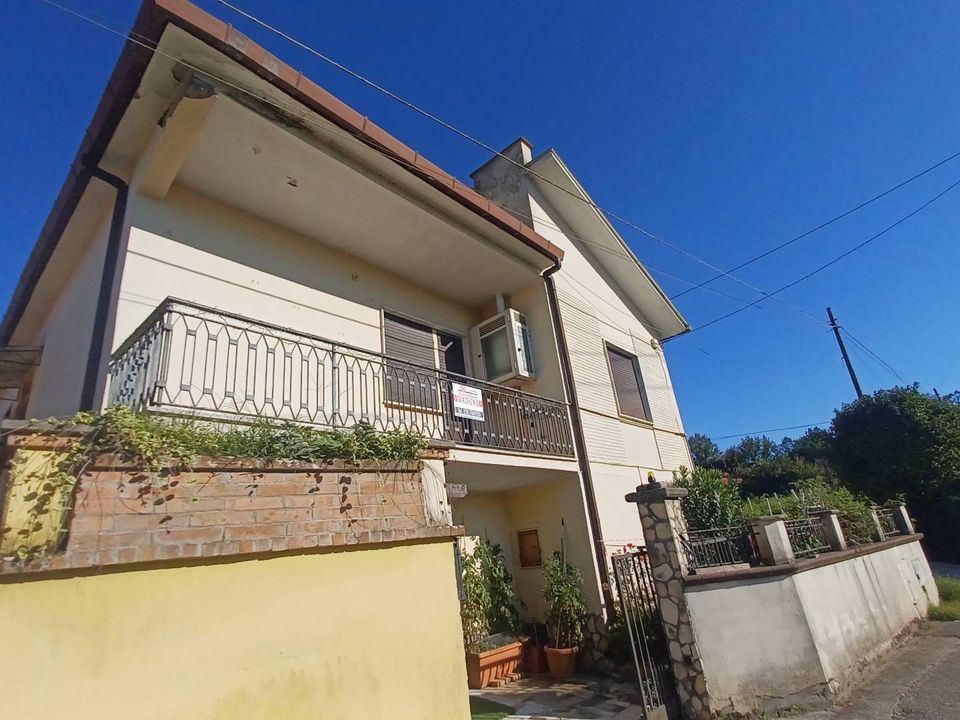 Villa i Ceccano, Frosinone - bilde 1
