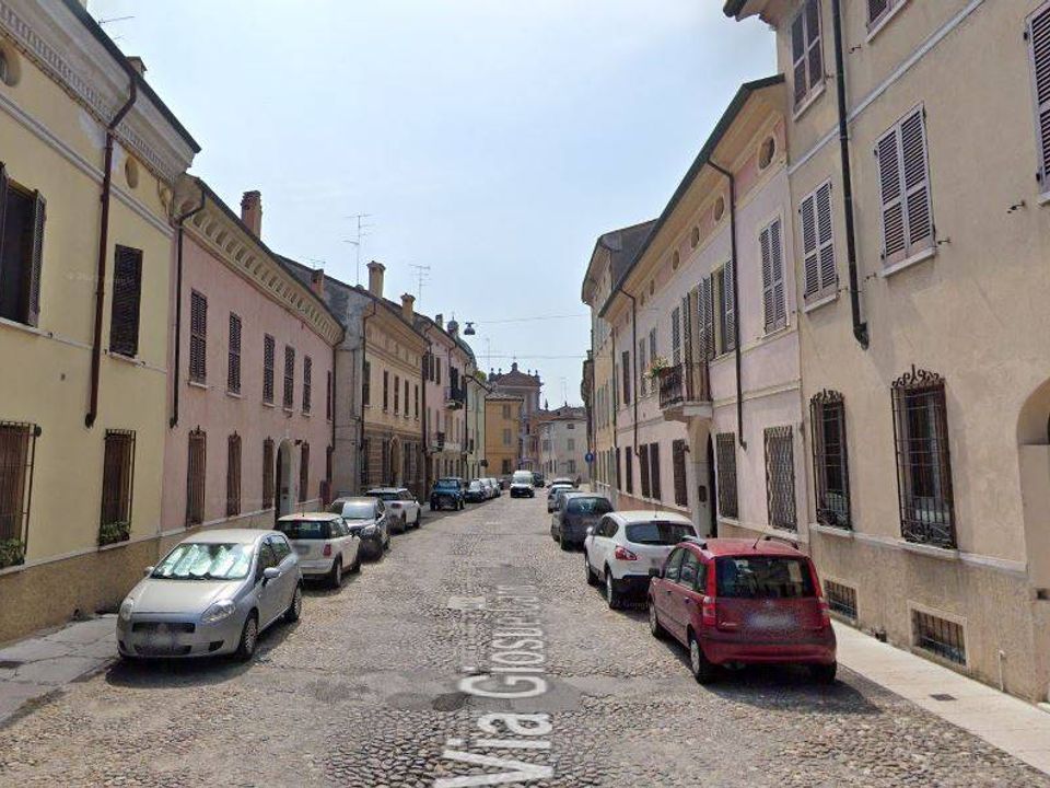Erhvervsejendom i Mantua, Mantua - foto 1