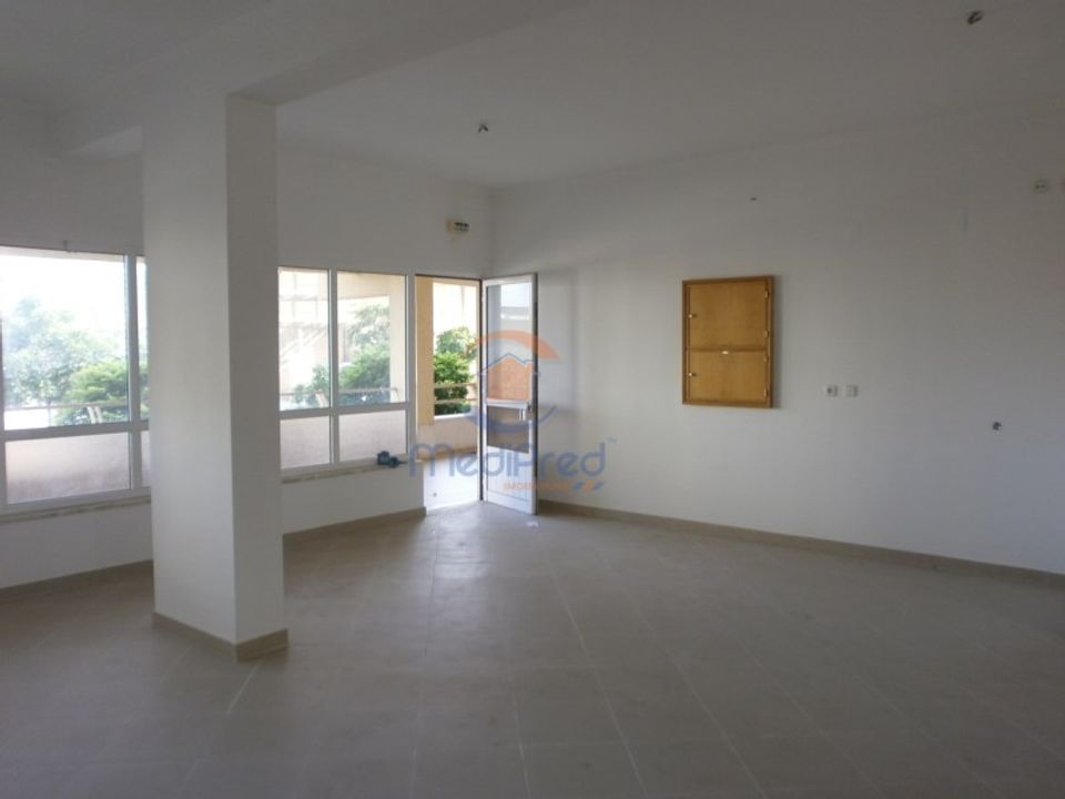 Erhvervsejendom i Amadora, Lisbon - foto 2