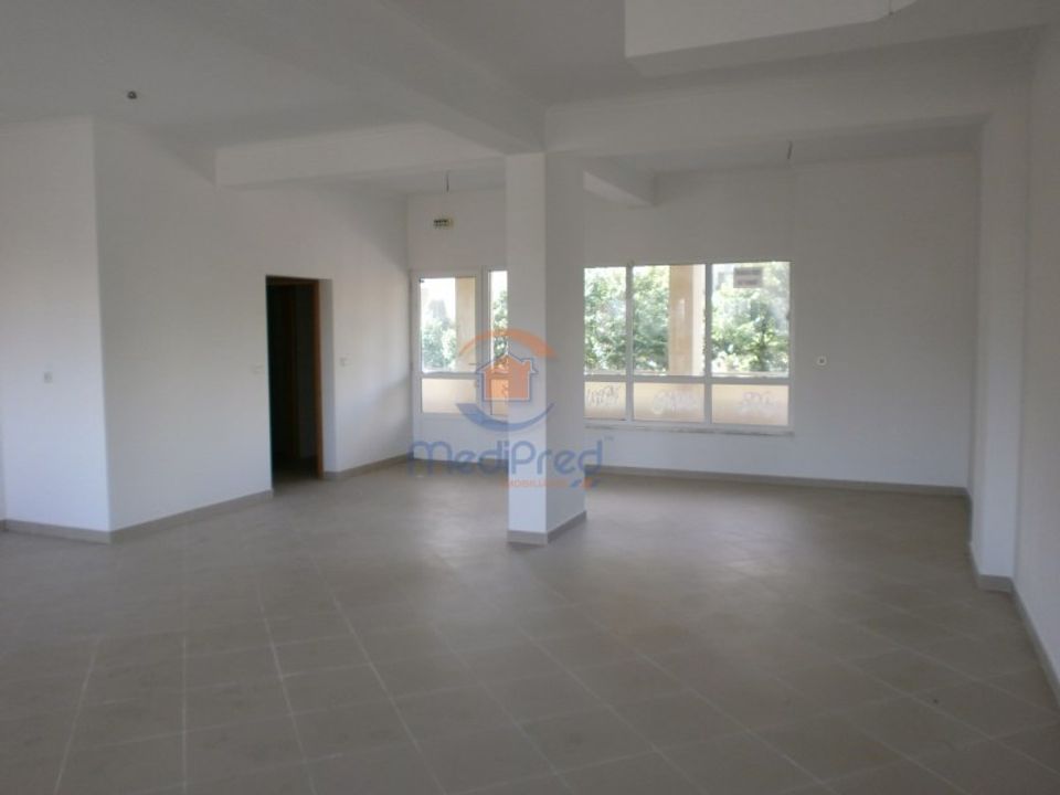 Erhvervsejendom i Amadora, Lisbon - foto 3