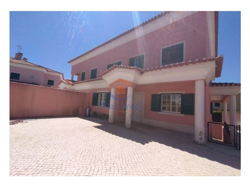 Villa i Rio de Mouro-Estacao, Lisbon - bilde 2
