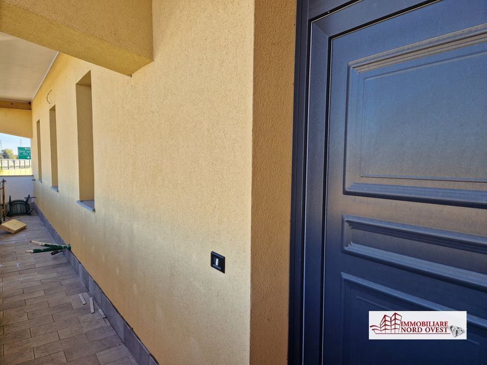 L'establiment comercial a Cornaredo, Milan - foto 3