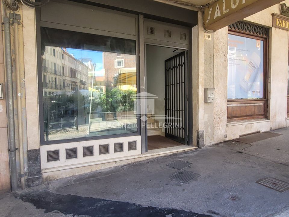 Erhvervsejendom i Vicenza, Vicenza - foto 2