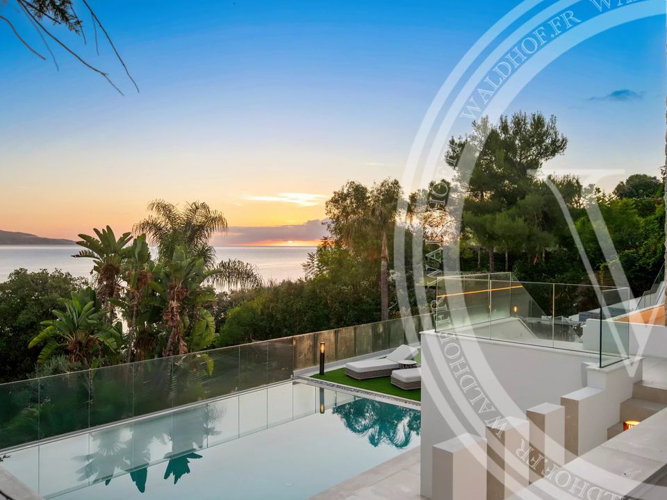 Villa i Roquebrune-Cap-Martin, Alpes-Maritimes - foto 1