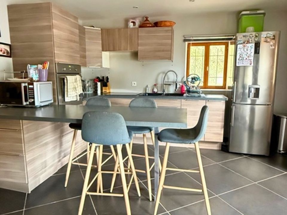 Villa i St.-Paul-en-Cornillon, Loire - foto 1