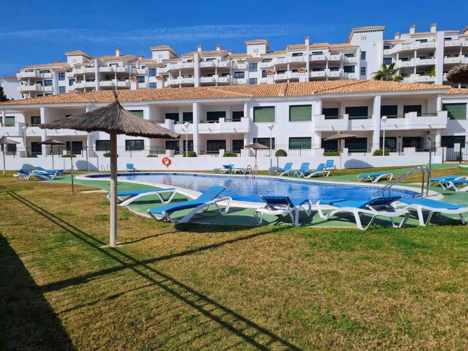 Lejlighed i Dehesa De Campoamor, Alicante - foto 1
