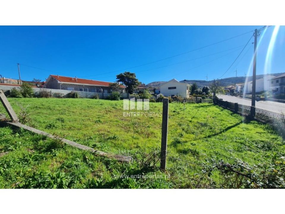 Helårsgrund i Loivos do Monte, Porto - foto 2