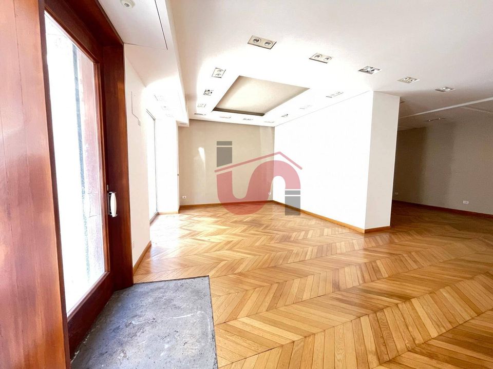 Erhvervsejendom i Benevento, Benevento - foto 3