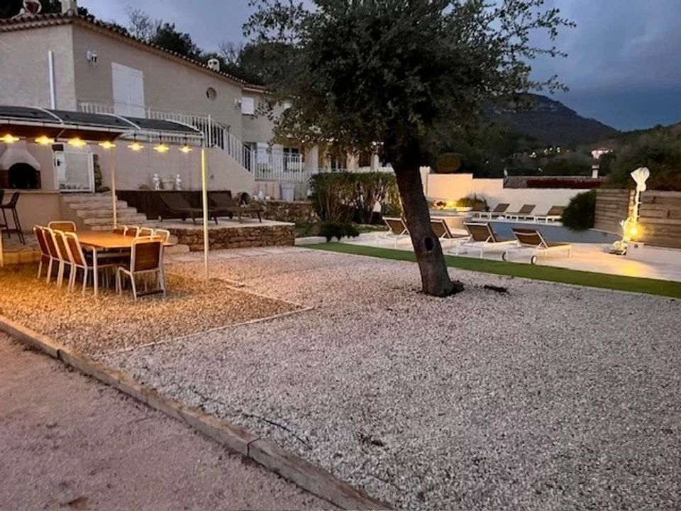 Villa i Sainte-Anastasie-sur-Issole, Var - foto 2