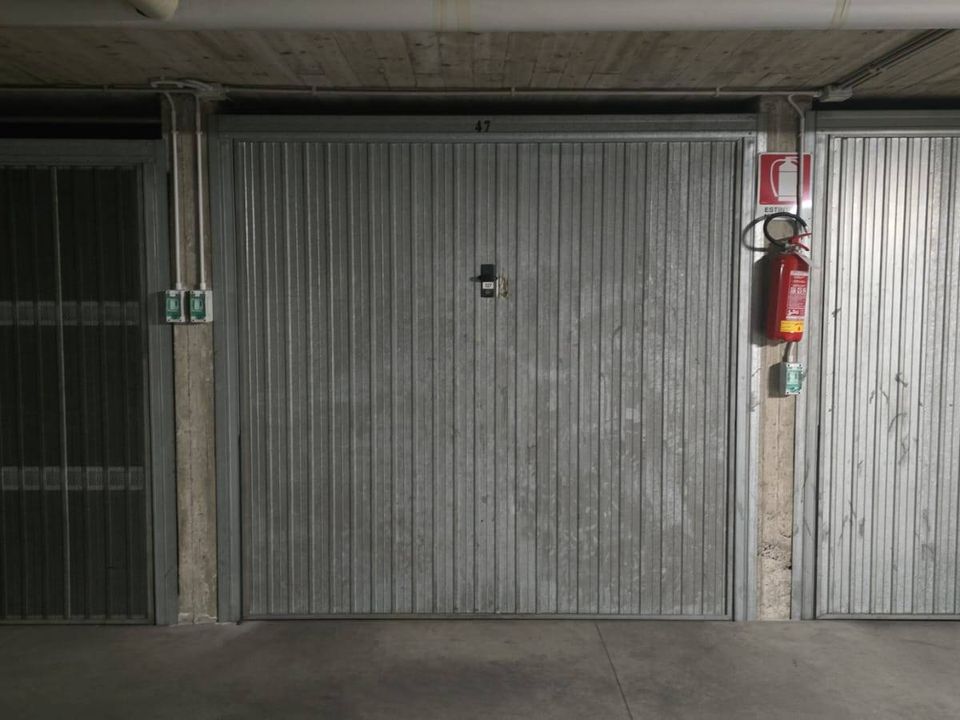 Parkeringsplass i Torino, Turin - bilde 5