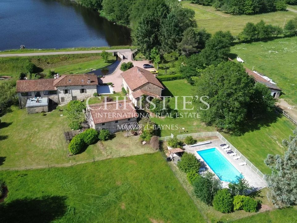 Landejendom i Piegut-Pluviers, Dordogne - foto 1