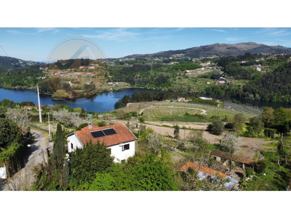 Helårsgrund i Penafiel, Porto - foto 1