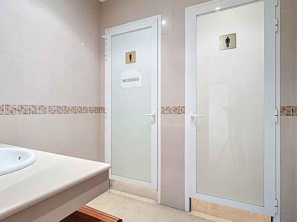Erhvervsejendom i La Nucia, Alicante - foto 4
