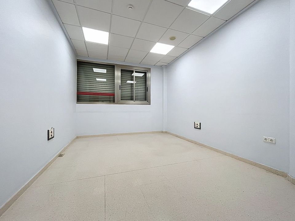 Erhvervsejendom i La Nucia, Alicante - foto 4