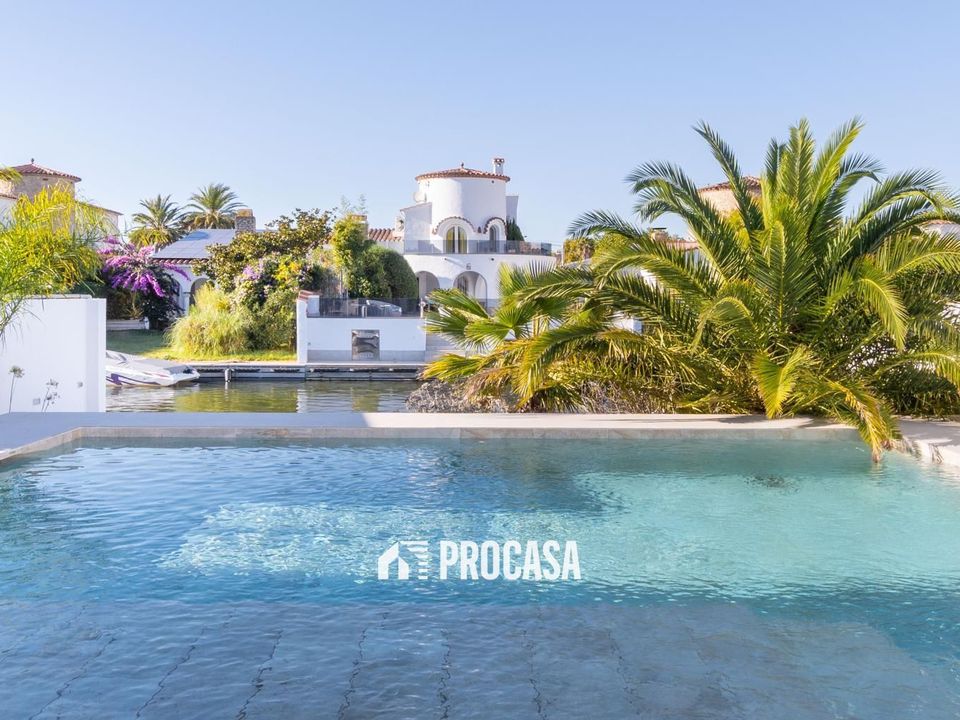 Villa i Empuriabrava, Gerona - foto 1
