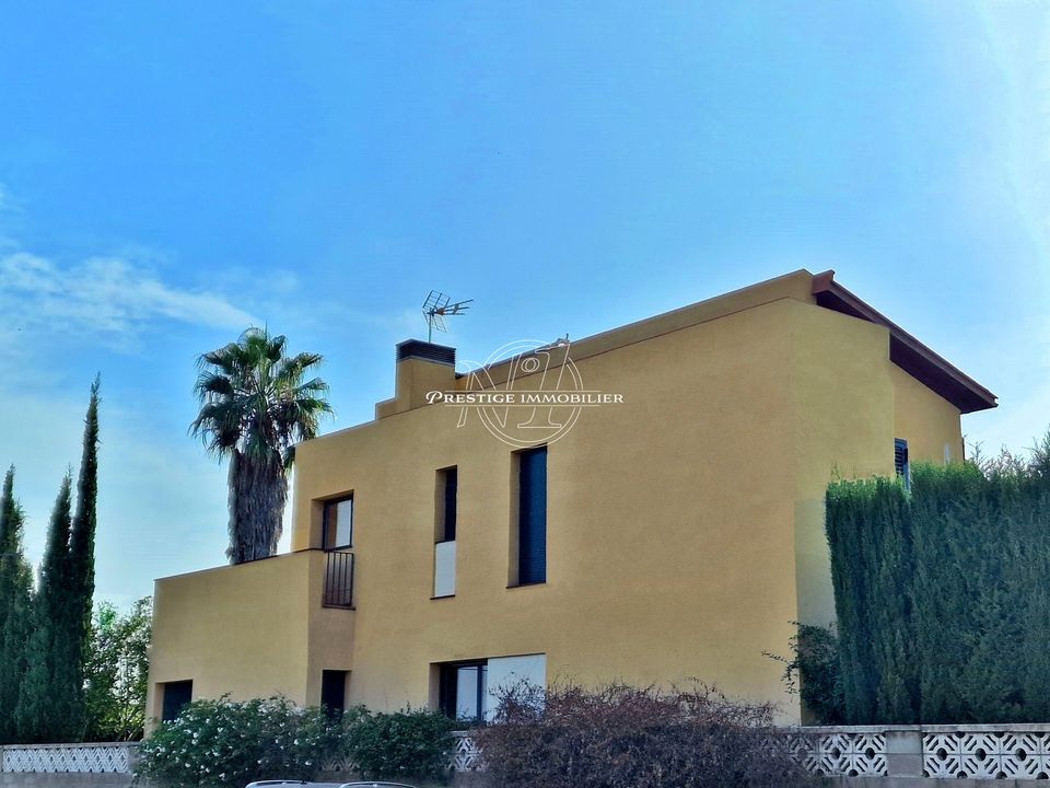 Villa en Sant Miquel De Fluvia, Gerona - foto 1