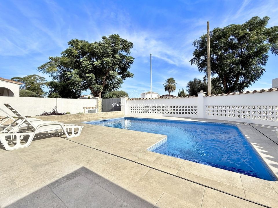Villa i Empuriabrava, Gerona - foto 1