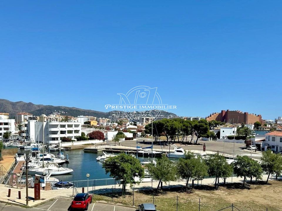 Lejlighed i Roses, Gerona - foto 1