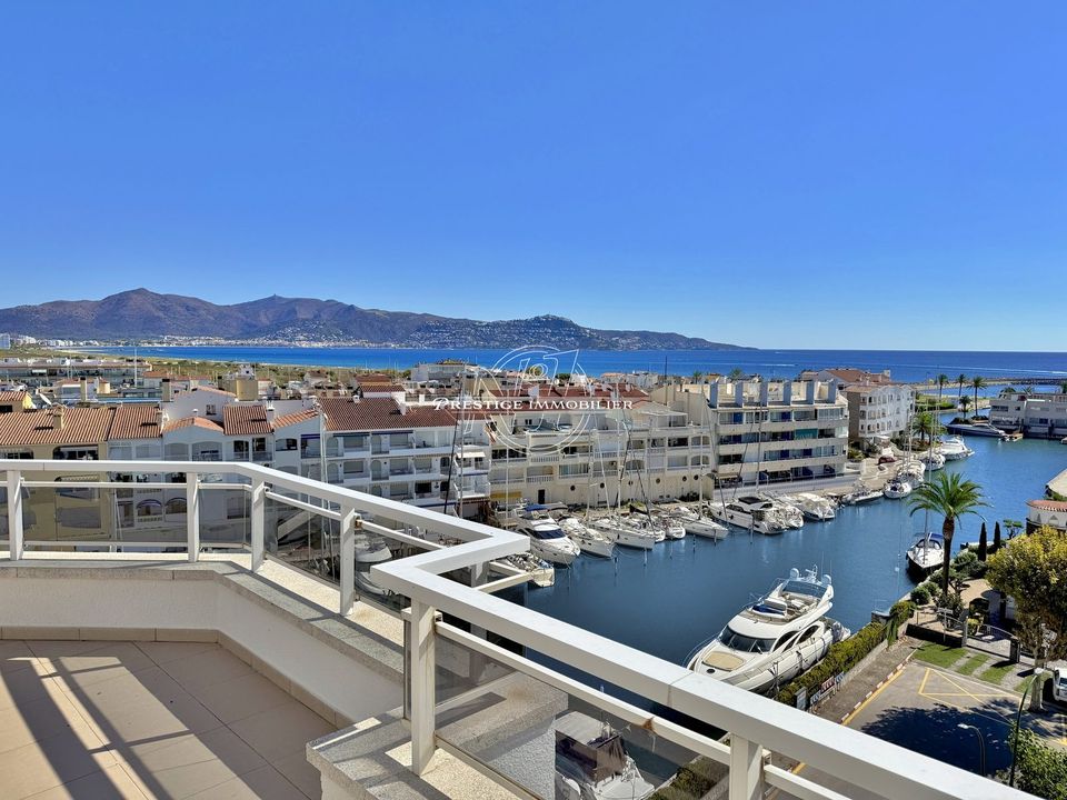 Lejlighed i Empuriabrava, Gerona - foto 2