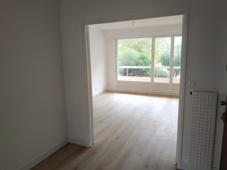 Apartment in Angers, Maine-et-Loire - photo 3