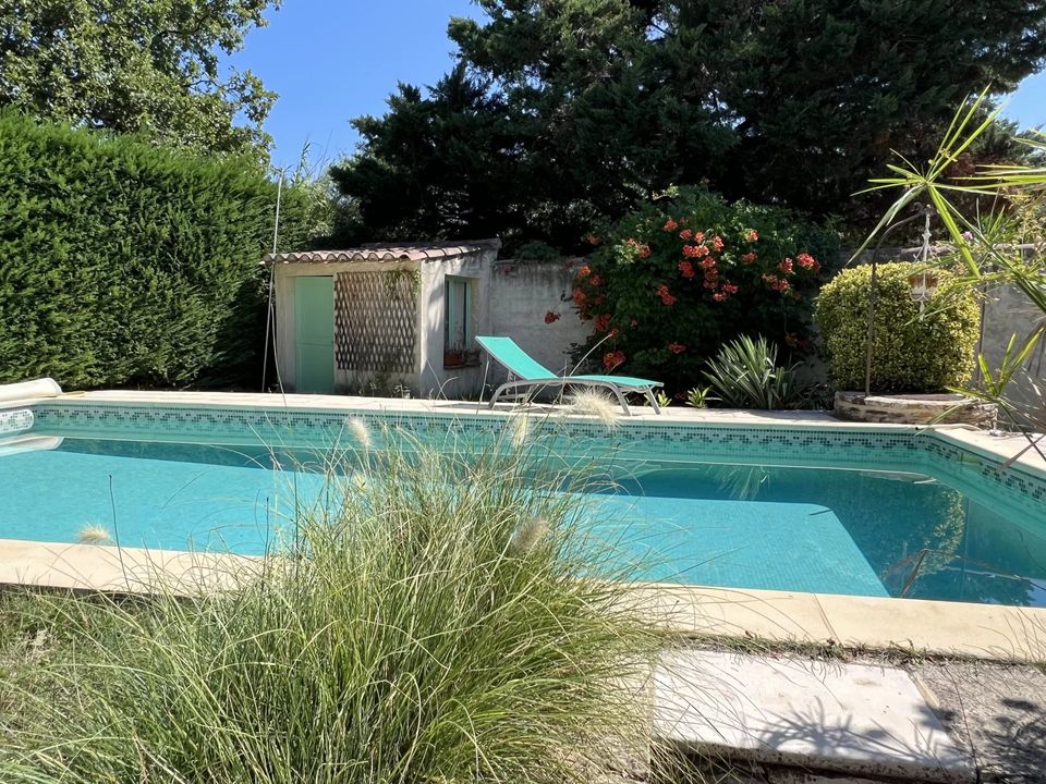 Villa in Taillades, Vaucluse - photo 1