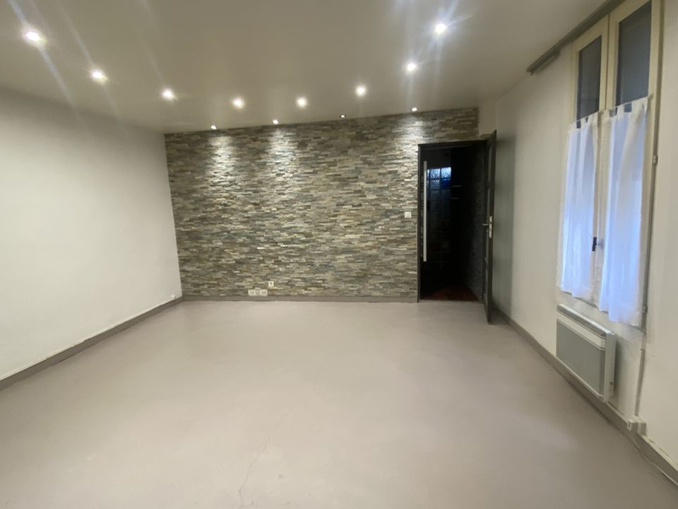 Landsbyhus i Saussines, Herault - foto 3