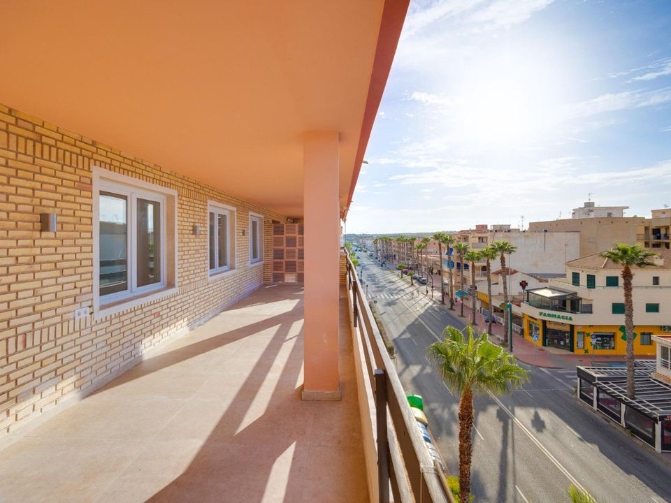 Lejlighed i Torrevieja, Alicante - foto 1