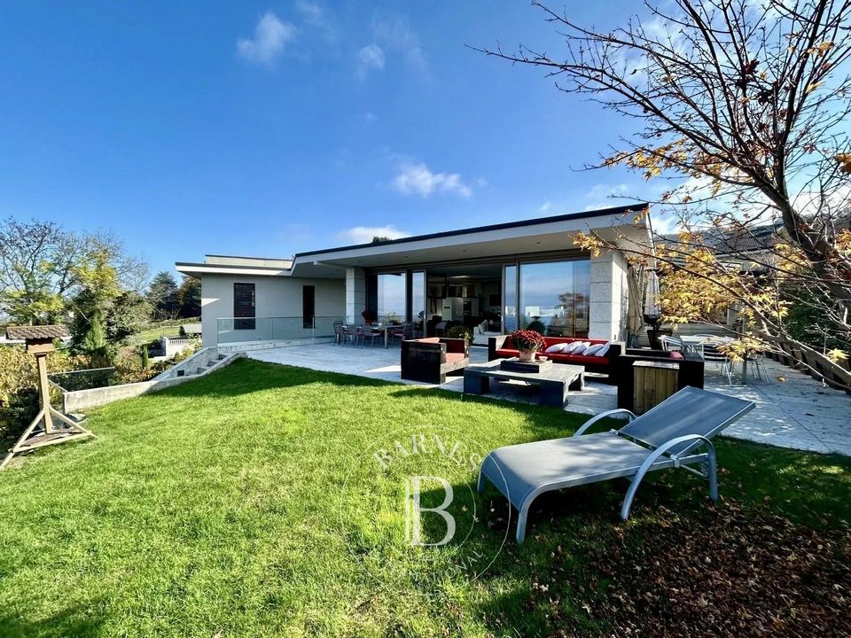 Villa i Evian-les-Bains, Haute-Savoie - foto 1