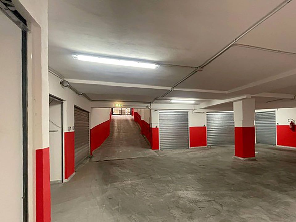 Espai d'estacionament a Bari, Bari - foto 2