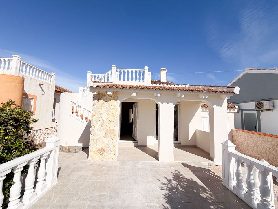 Villa i Playa Flamenca, Alicante - foto 1